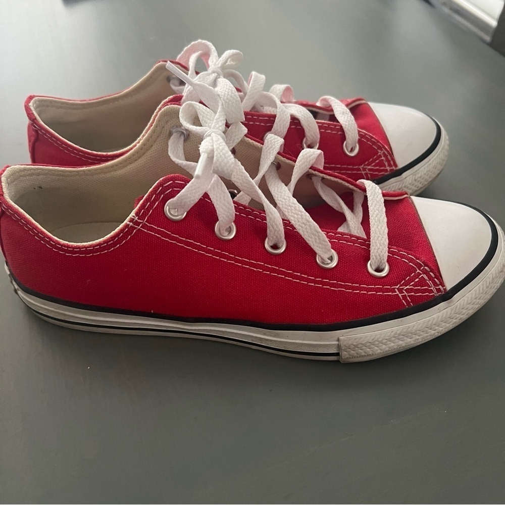 Converse - Picture 2 of 5
